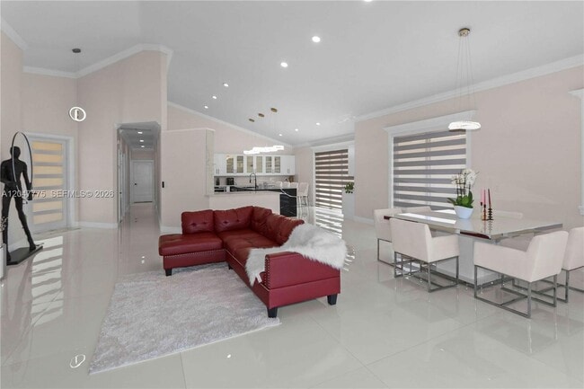 Building Photo - 1530 Lacosta Dr W