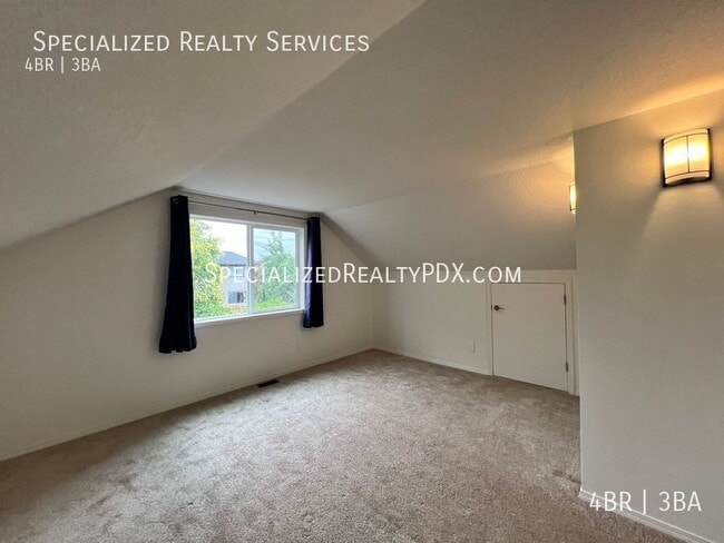 Building Photo - 5749 NE Harvest St