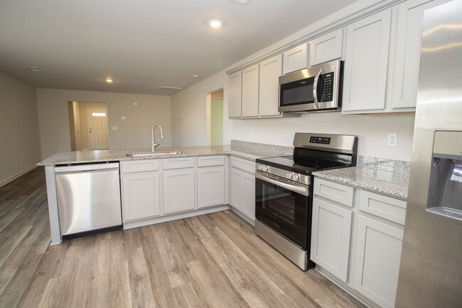 Building Photo - 410 Middlebury Ln