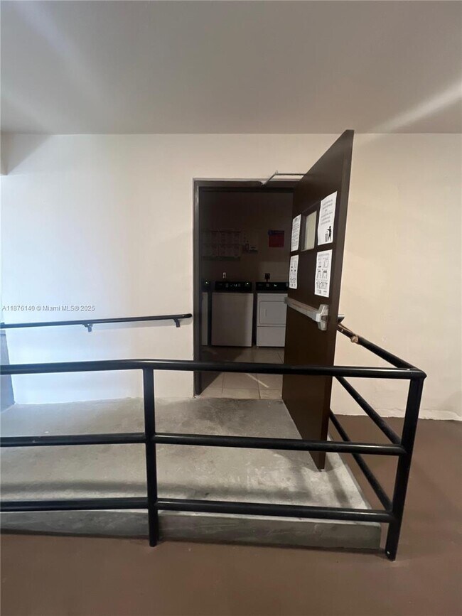 Building Photo - 8475 SW 94th St