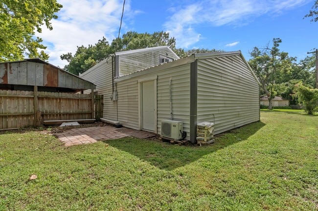 Building Photo - 1106 Oriole Ln