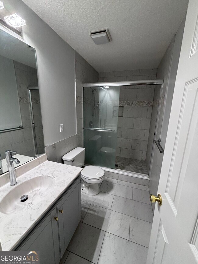 Building Photo - 106 Lake Manor Dr