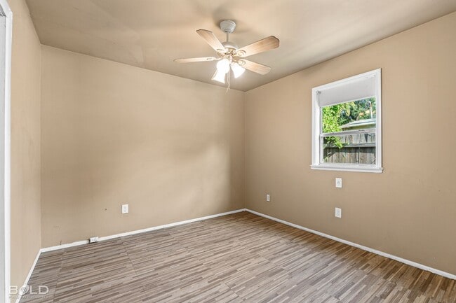 Building Photo - 1222 Lampkin St