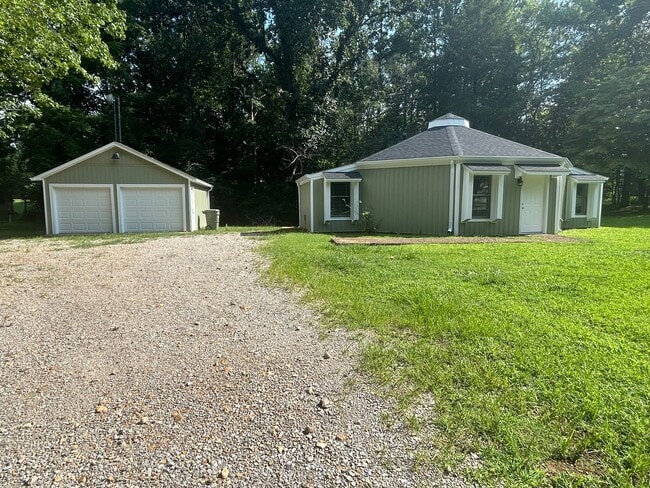 Building Photo - 1595 Morningside Dr