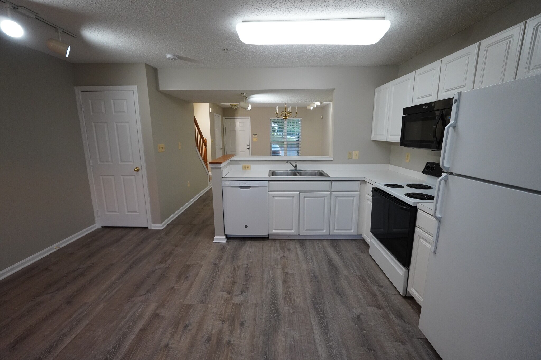 Building Photo - 7480 Catterick Ct