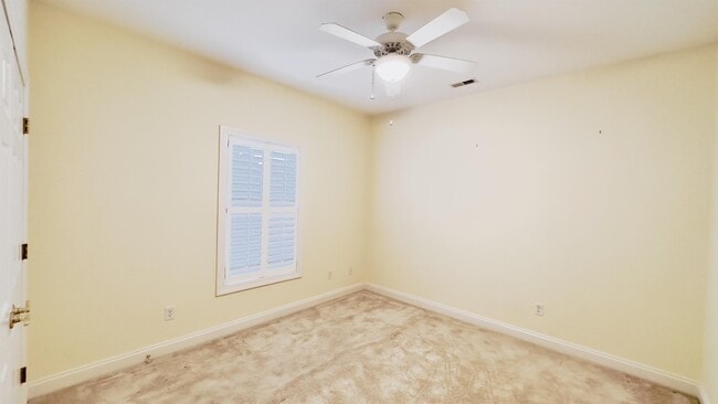Building Photo - 423 Sterling Dr