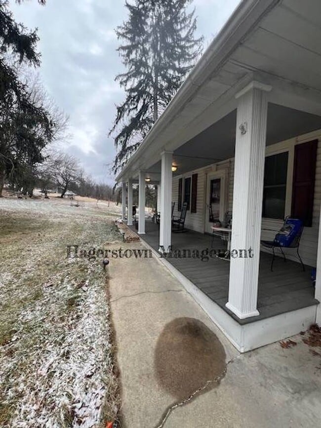 Building Photo - Beautiful Home in Blue Ridge Summit