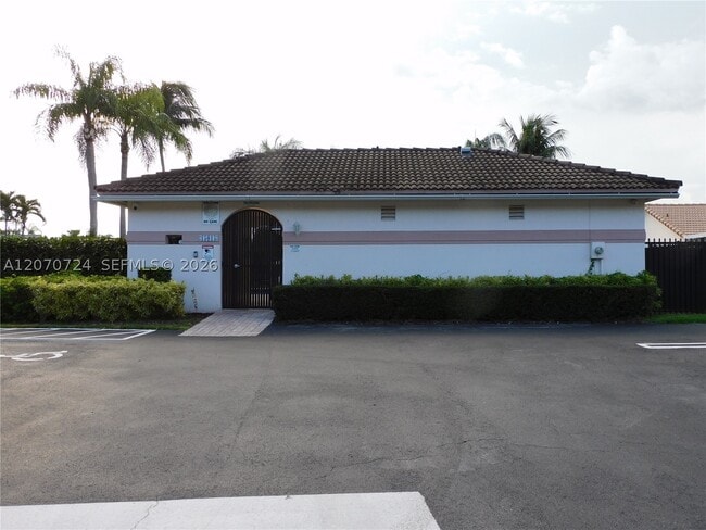 Building Photo - 14271 SW 150th Ave