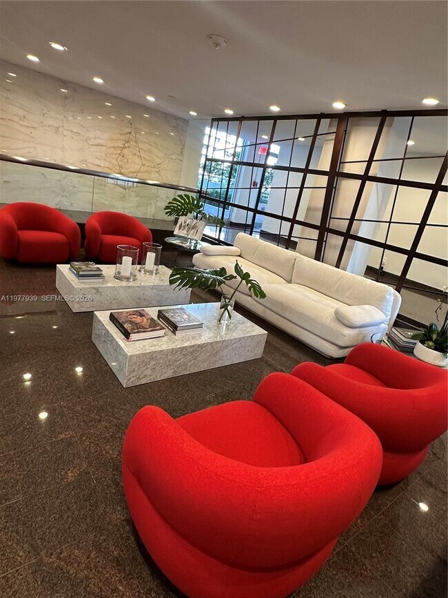Building Photo - 1541 Brickell Ave