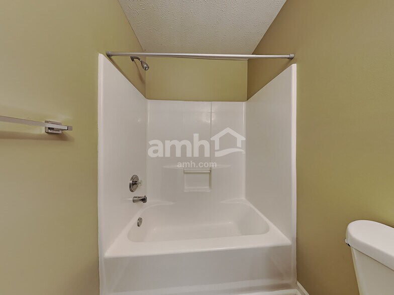 Building Photo - 10755 Talisman Dr