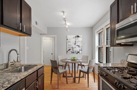 Building Photo - 4036 N Ashland Ave