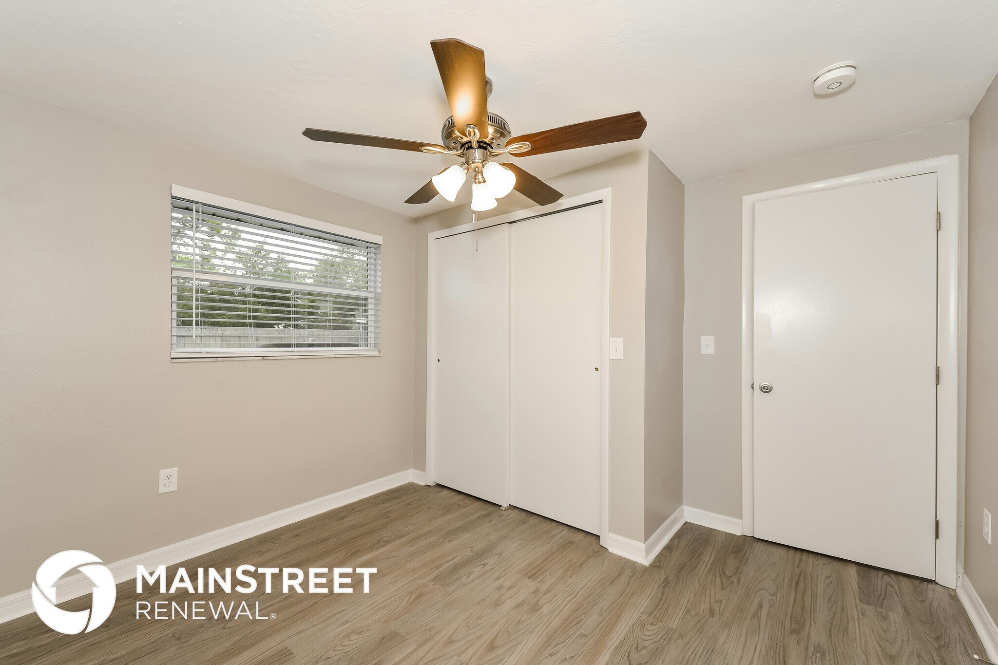 Building Photo - 5432 Kensington St