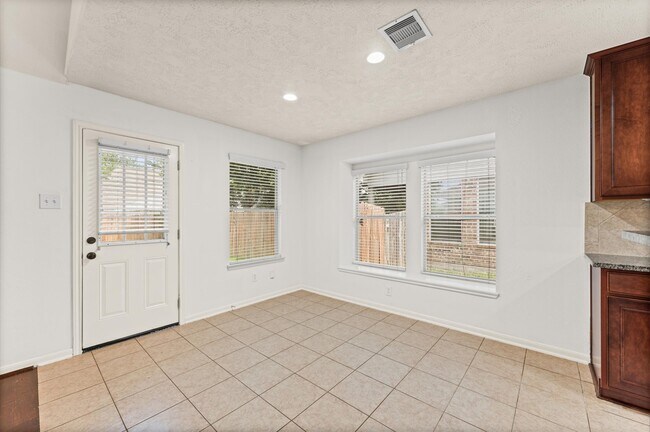 Building Photo - 24226 Pine Canyon Falls Cir