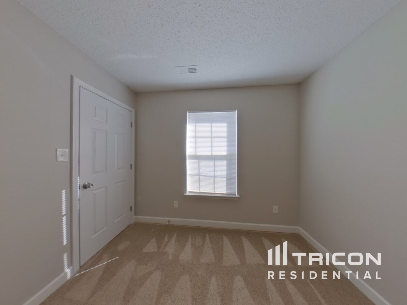 Building Photo - 2918 Brekonridge Centre Dr