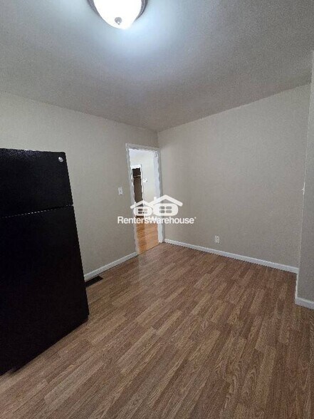 Building Photo - 3104 Wheaton Ave