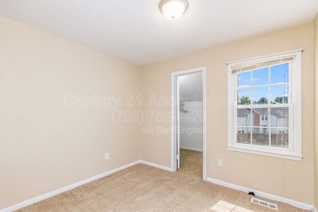 Building Photo - 14447 Cool Oak Ln