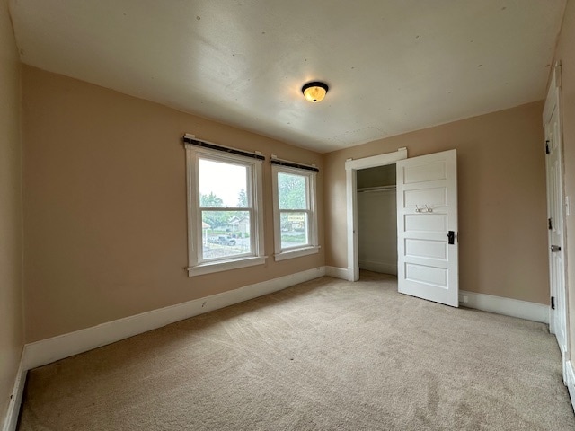 Building Photo - 4704 N Lacey St