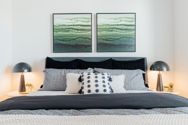 Building Photo - 10505 Deerwood Rd