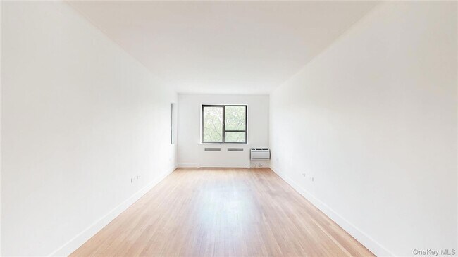 Building Photo - 420 Central Prk W