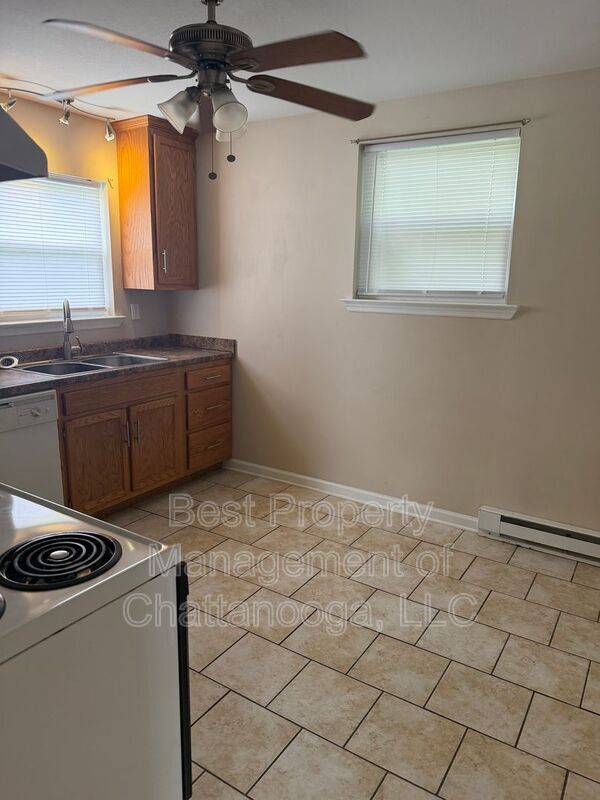 Building Photo - 4683 Cary Ln