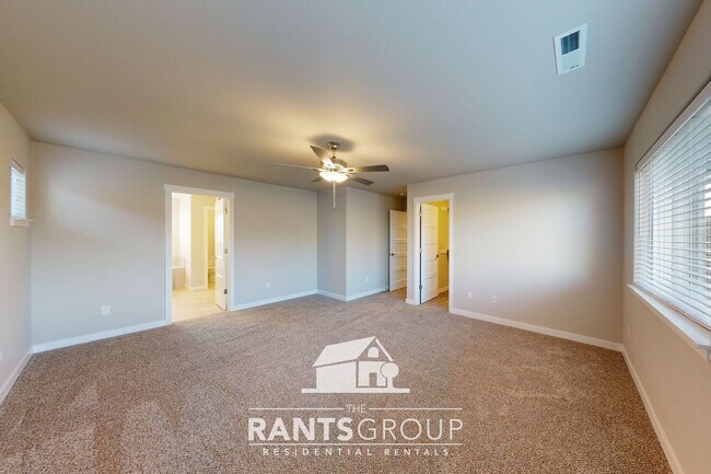 Building Photo - Beautiful Newer Construction!  Easy I5 access & JBLM Commute!