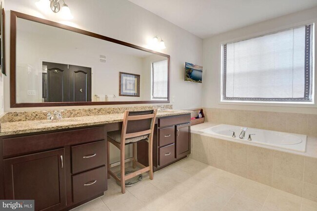 Building Photo - 23483 Logans Ridge Terrace