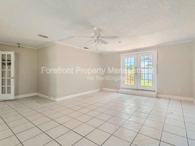 Building Photo - 7422 Stonehouse Dr