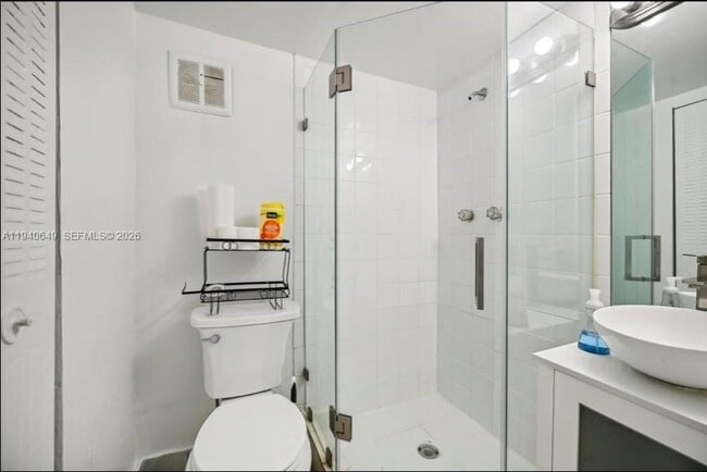 Building Photo - 20 SW 108th Ave