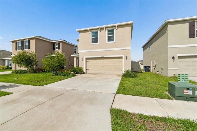 Building Photo - 17053 Oval Rum Dr