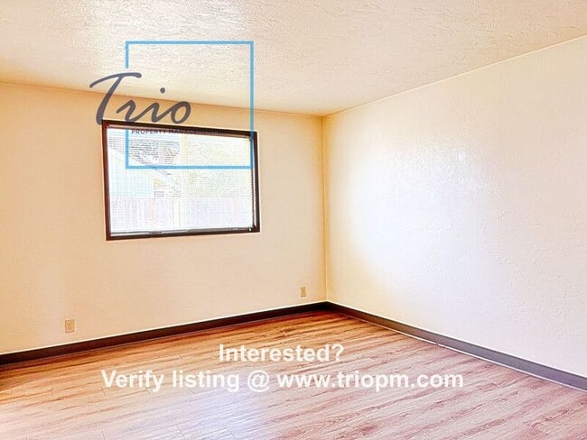 Building Photo - 3887 N Clarey St