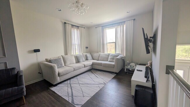 Building Photo - 29W730 Cambridge Ct