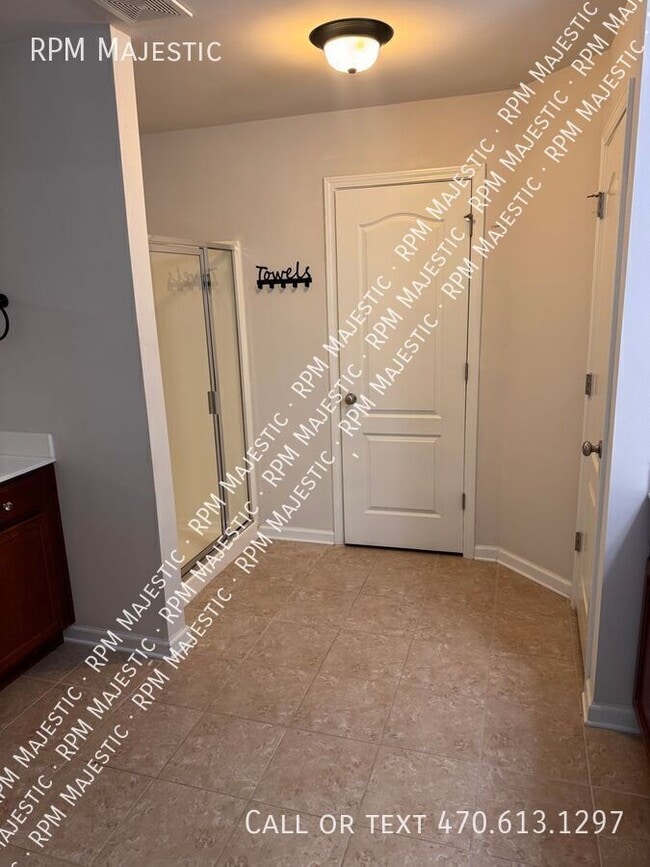 Building Photo - 2880 Cooper Brook Dr