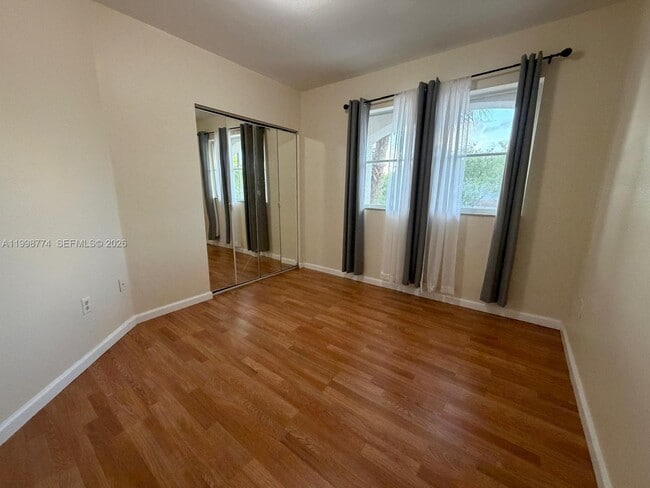 Building Photo - 8246 SW 27th St