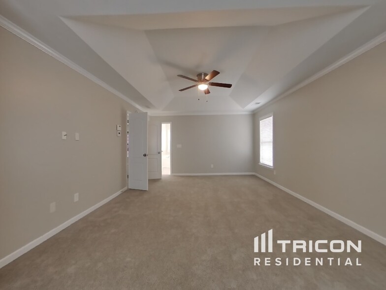 Building Photo - 3751 Lanier Dr