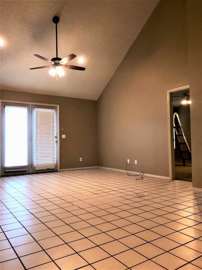 Building Photo - 3417 Miller Pl