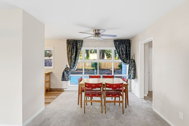 Building Photo - Bright & Comfortable Home with Private Patio and Covered Parking