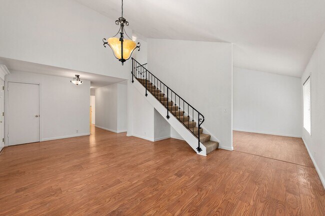 Building Photo - Spacious Single-Family Home in Great Location!