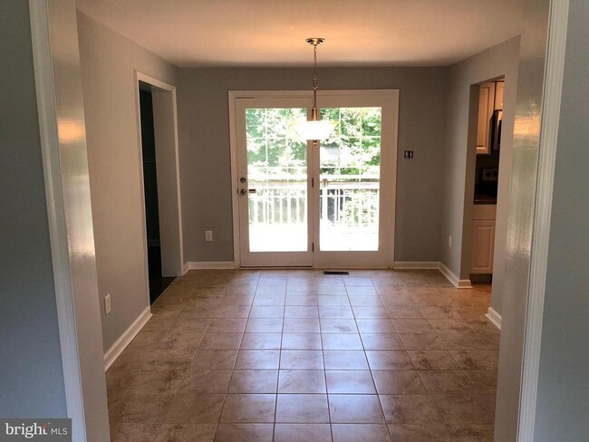 Building Photo - 204 Northview Dr