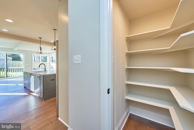 Building Photo - 6845 Churchill Rd