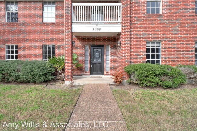 Building Photo - 4 br, 2.5 bath House - 7009 Brandon Dr