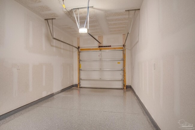 Building Photo - 2495 Cliff Hollow Cir