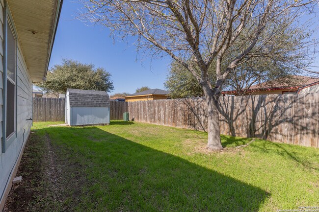 Building Photo - 3727 Aragon Dr