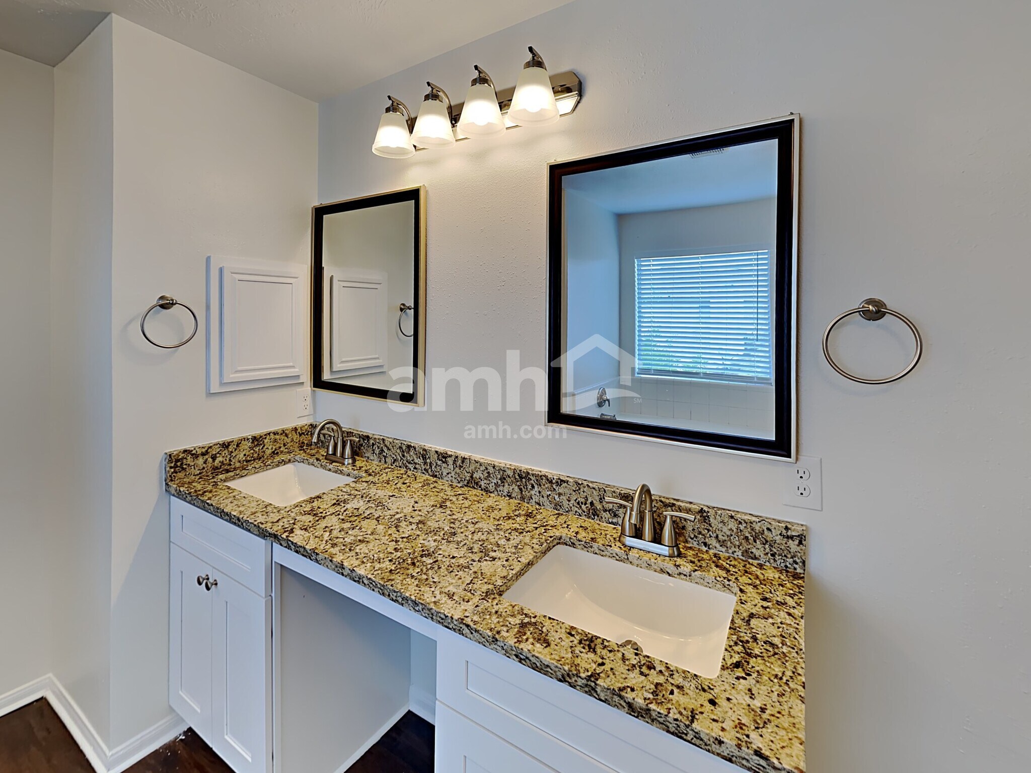 Building Photo - 26881 Monarch Manor Ln