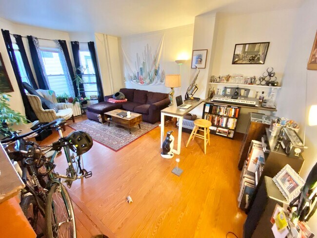 Building Photo - 36 Clarke St