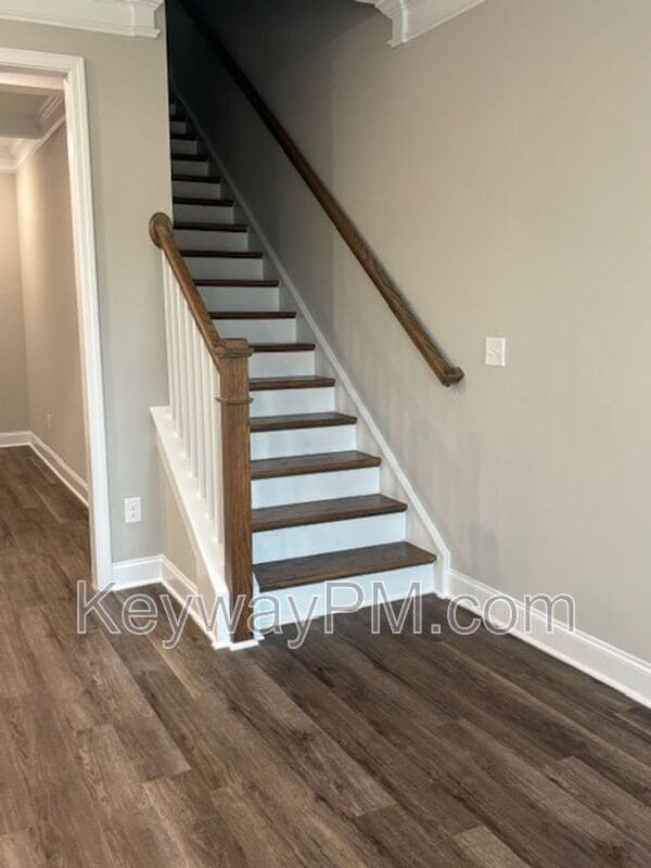 Building Photo - 2040 Denmark Ave SE