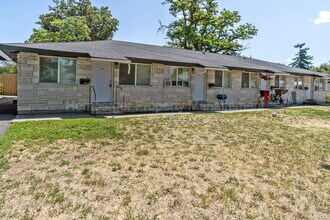 Building Photo - 5416 N Lacey St