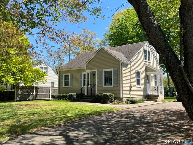 Building Photo - 427 Westford Dr