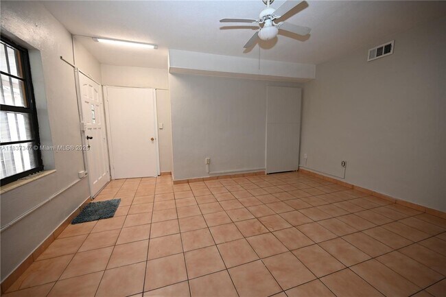 Building Photo - 3444 NW 4th St