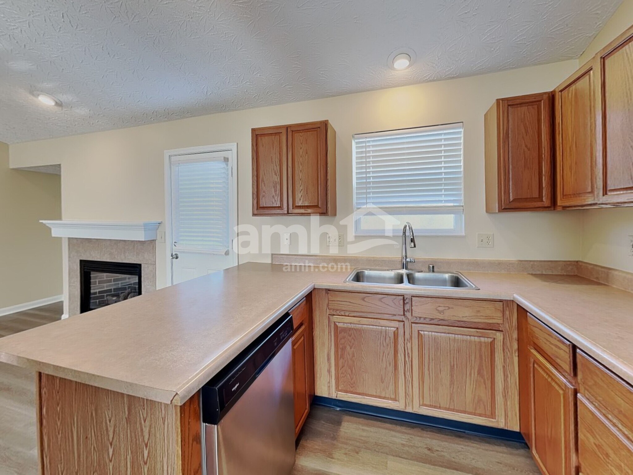 Building Photo - 10296 Manassas Ct