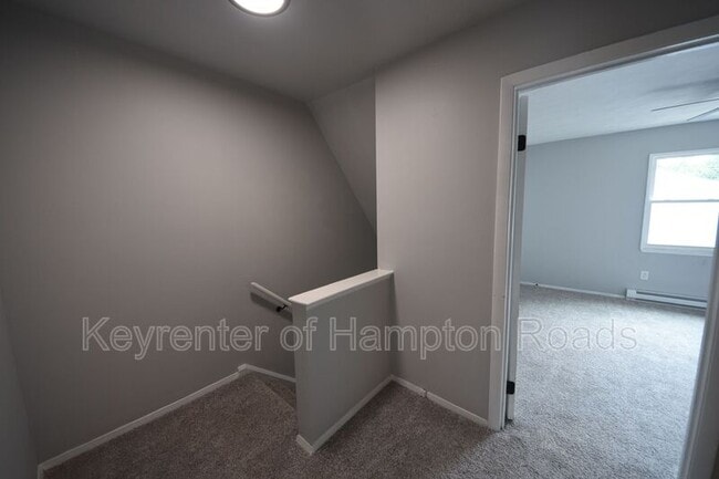 Building Photo - 416 Harbour N Dr